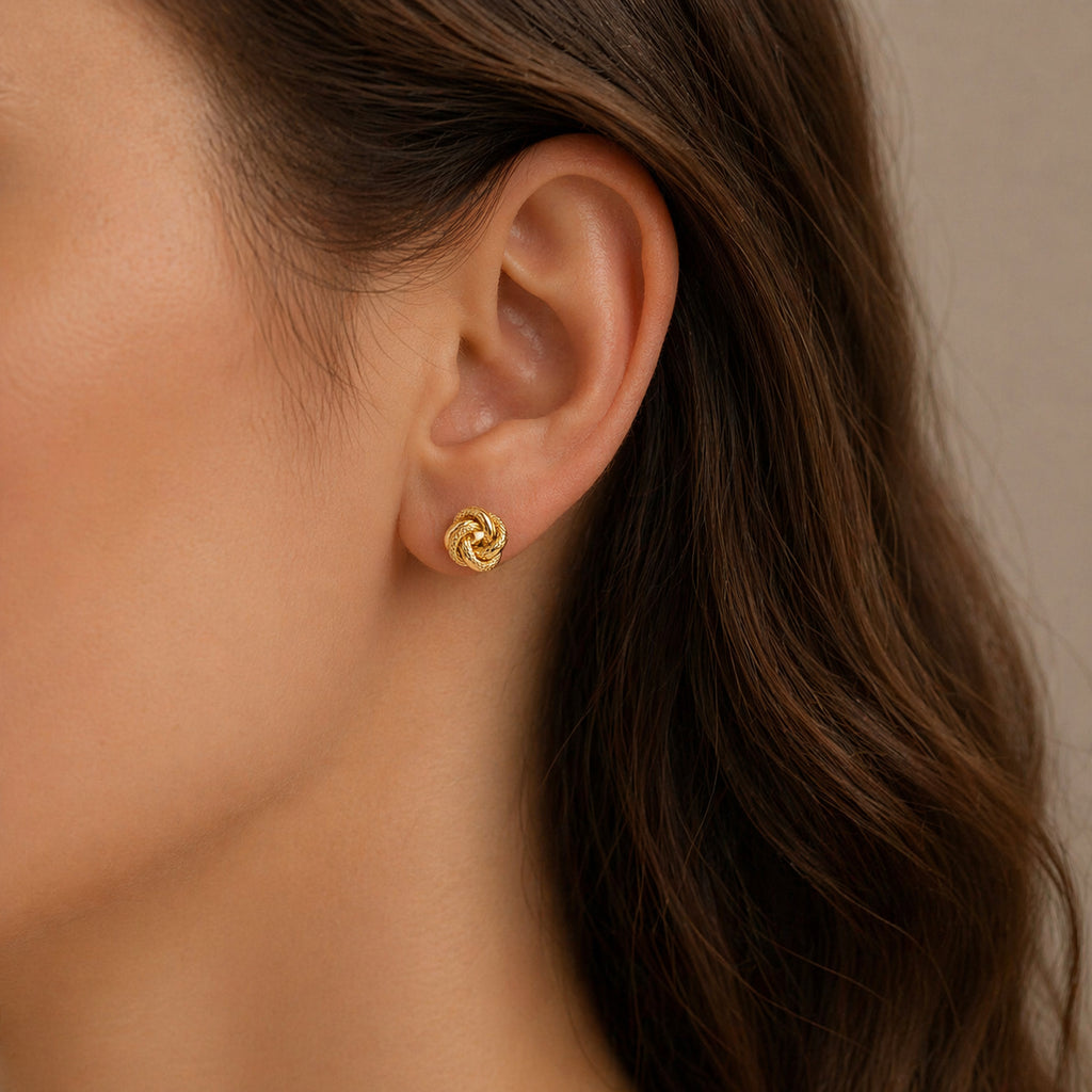 The Golden Knot Set