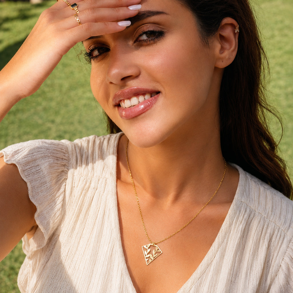 The Botanical Pendant