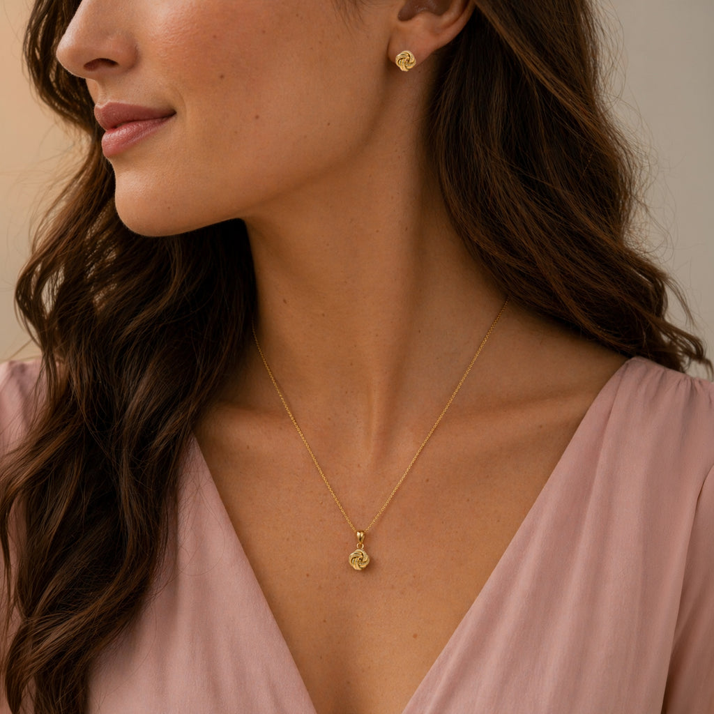 The Golden Knot Set
