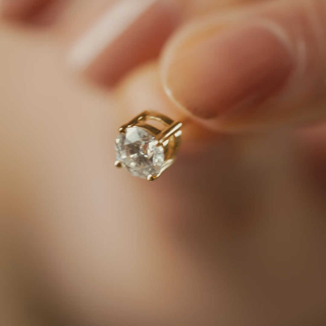 The Diamond Studs (18K Yellow Gold)